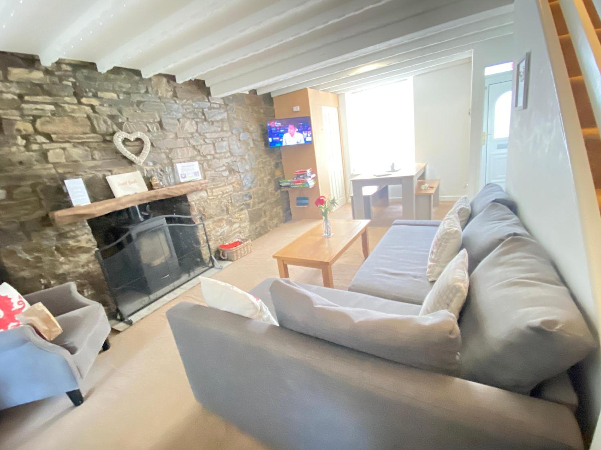 הוילה אברדייר The Cwtch, Log Fire, Sleeps 6, Nr Zip World, Brecon And Bike Park Wales מראה חיצוני תמונה